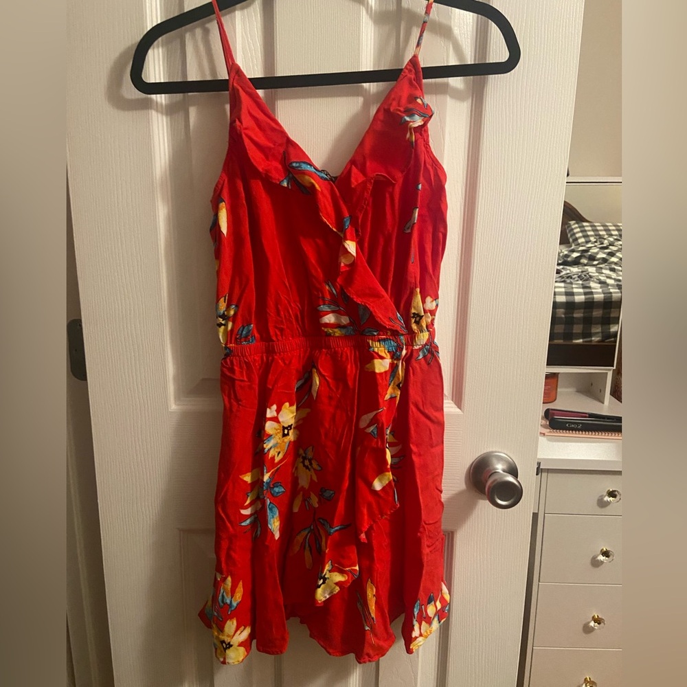 Red Caribbean floral print dress, express size small, very good condition